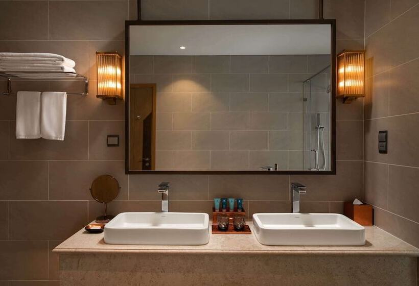 اتاق لوکس, Wyndham Grand Kn Paradise Cam Ranh