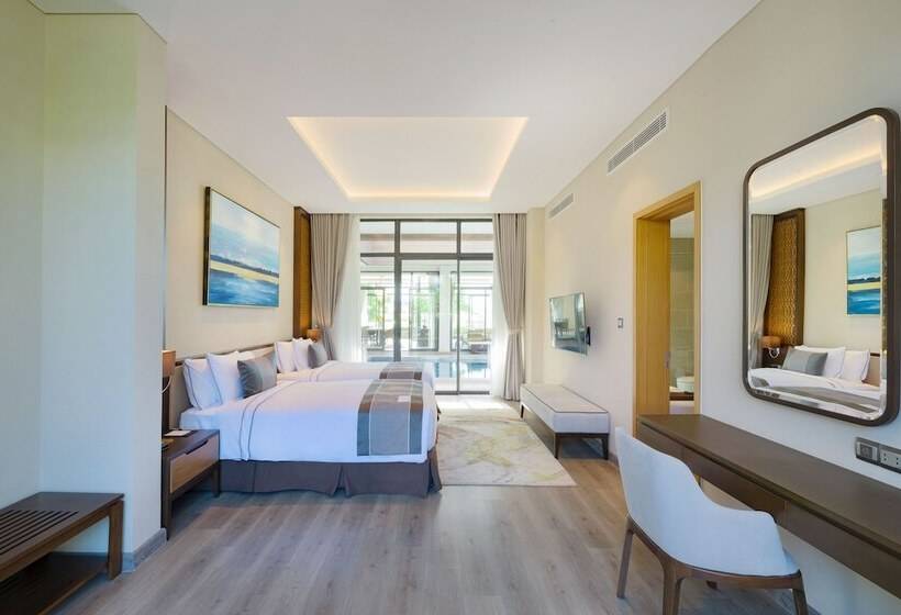 ویلای 4 خوابه, Wyndham Grand Kn Paradise Cam Ranh