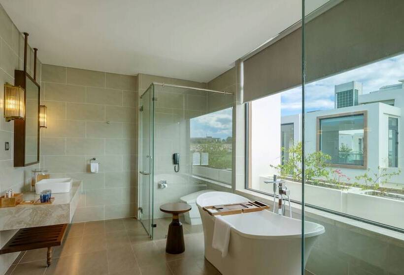 ویلای 4 خوابه, Wyndham Grand Kn Paradise Cam Ranh
