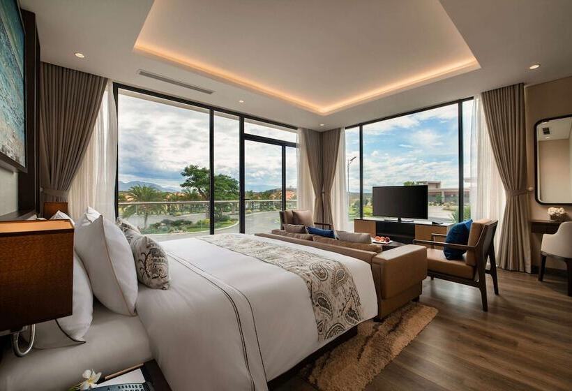 ویلای 3 خوابه, Wyndham Grand Kn Paradise Cam Ranh