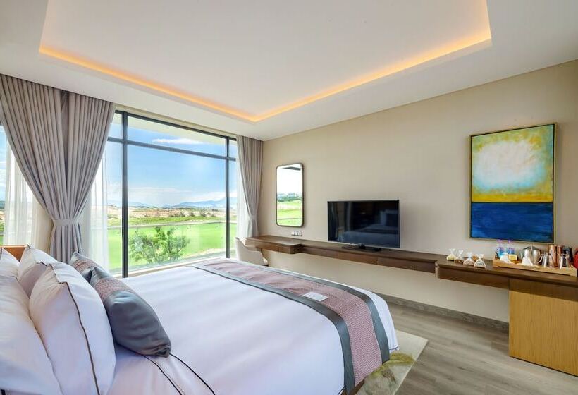 ویلای 4 خوابه, Wyndham Grand Kn Paradise Cam Ranh