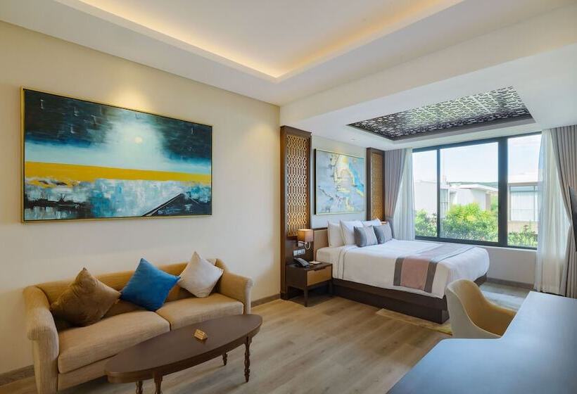 ویلای 4 خوابه, Wyndham Grand Kn Paradise Cam Ranh