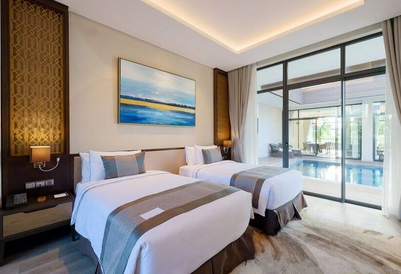 ویلای 4 خوابه, Wyndham Grand Kn Paradise Cam Ranh