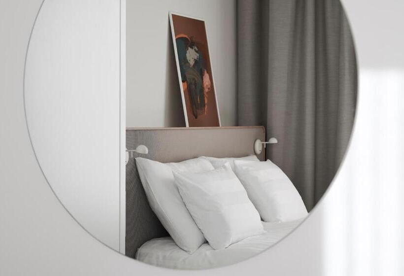 חדר דחוקס עם מיטת קינג, Original Sokos Hotel Tripla Helsinki