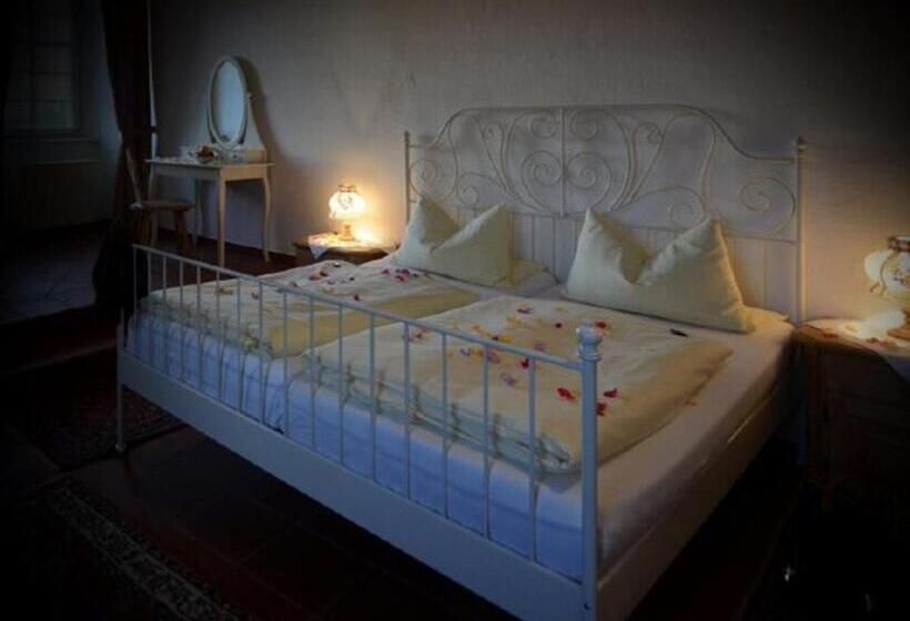 스탠다드 룸, Schloss Wiesenthau