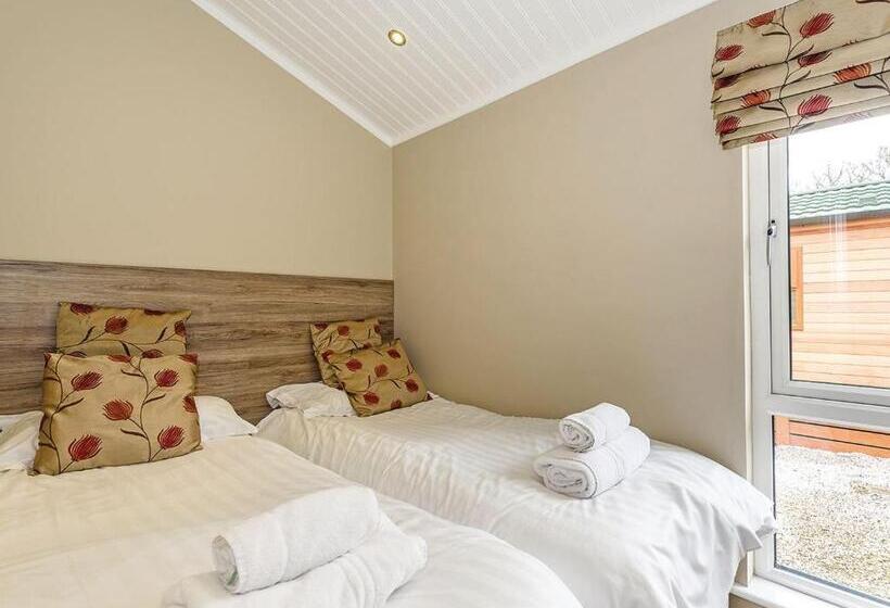 2ベッドルームハウス, Crake Valley