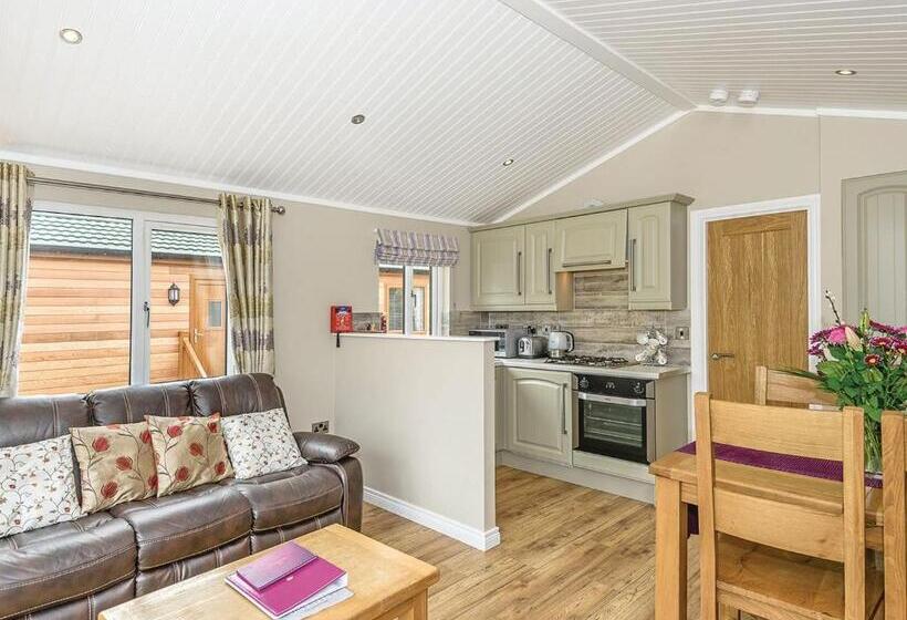 2ベッドルームハウス, Crake Valley