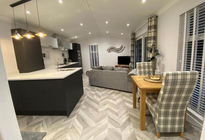 1ベッドルームハウス, Crake Valley