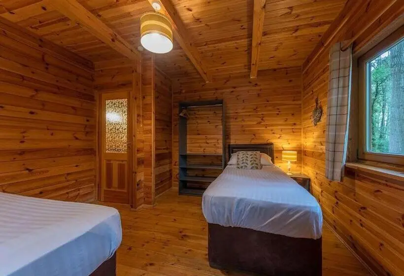 ３ベッドルームハウス, Woodland Park Lodges