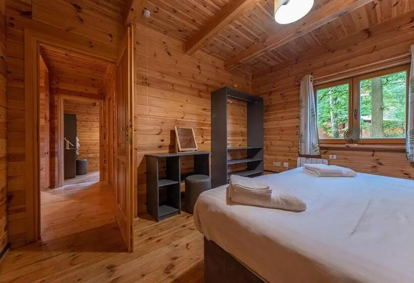 ３ベッドルームハウス, Woodland Park Lodges