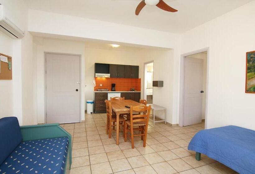 침실 1개 발코니 아파트, Evropi