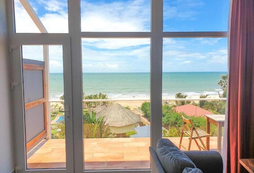 سوئیت با بالکن, Kasumai Beach Resort