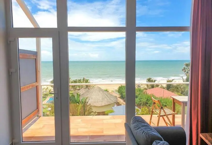 سوئیت با بالکن, Kasumai Beach Resort