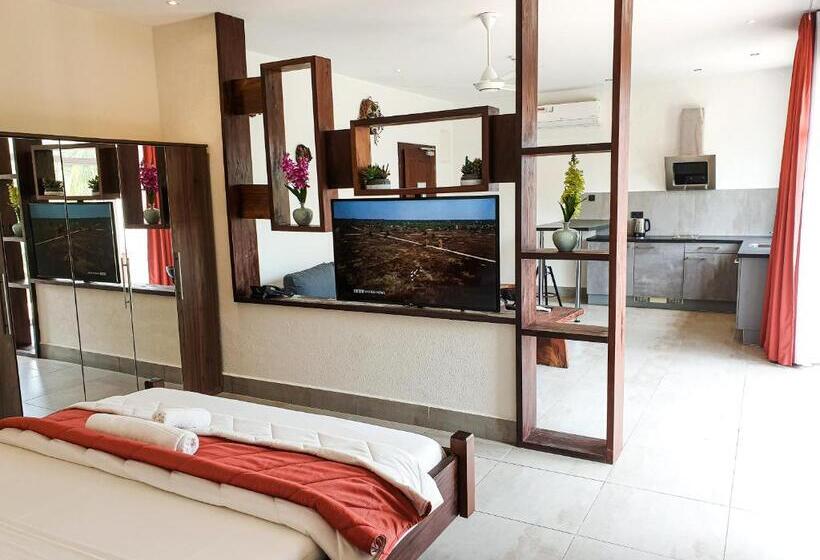 سوئیت با بالکن, Kasumai Beach Resort