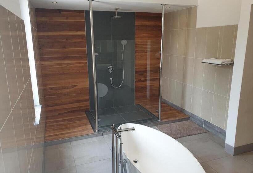 سوییت سوپریور, Kasumai Beach Resort