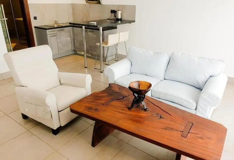 سوئیت با تخت بزرگ, Kasumai Beach Resort