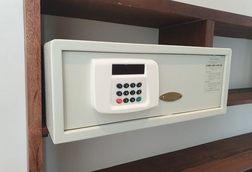 استودیوی استاندارد با چشم‌انداز دریا, Kasumai Beach Resort