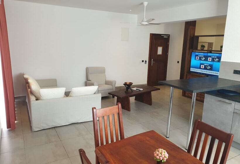 سوییت سوپریور, Kasumai Beach Resort