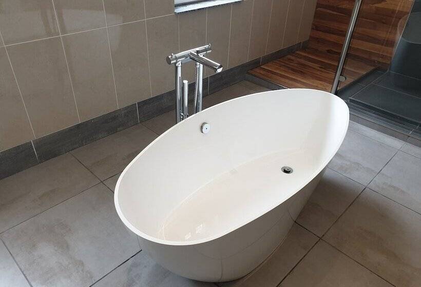 سوییت سوپریور, Kasumai Beach Resort