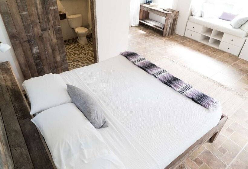 בקתה, Thatch Caye, A Muy Ono Resort