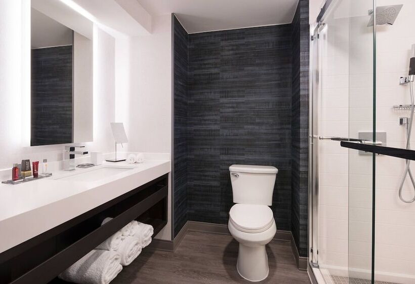 Номер Клуб, Boulder Marriott
