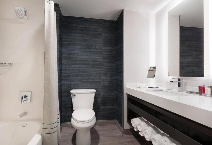 스탠다드 룸 킹사이즈 침대, Boulder Marriott