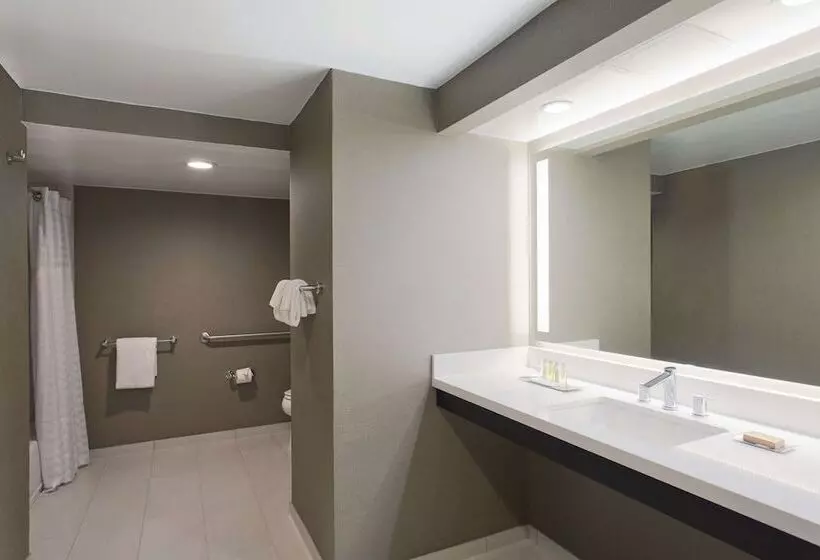اتاق استاندارد با 2 تخت دوبل, Doubletree By Hilton Los Angeles Norwalk