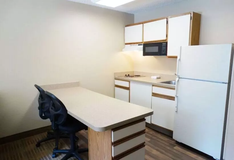 スイート, Extended Stay America Suites  Louisville  Alliant Avenue