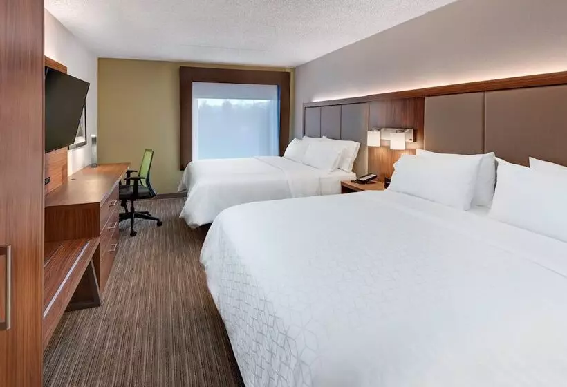 ２ダブルベッドのスタンダードルーム, Holiday Inn Express & Suites West Long Branch   Eatontown, An Ihg
