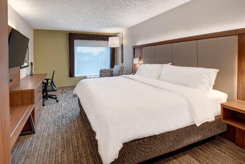 Standard Szoba King Size Bed, Holiday Inn Express & Suites West Long Branch   Eatontown, An Ihg