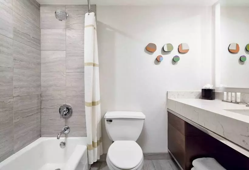 Standard-huone 2 Parivuodetta, New York Laguardia Airport Marriott