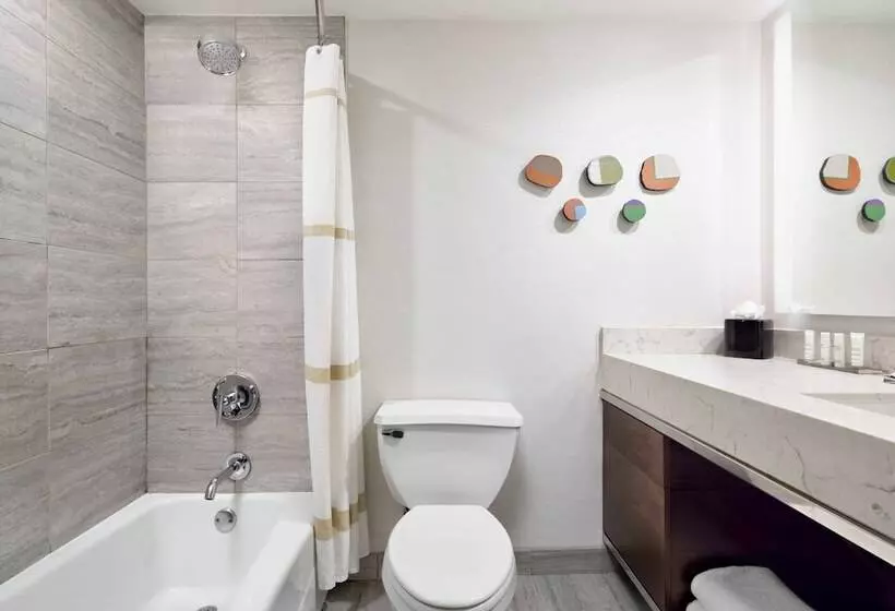 Standard-huone 2 Parivuodetta, New York Laguardia Airport Marriott
