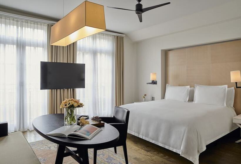 豪华工作室, The Mercer