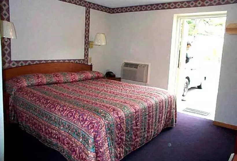 キングサイズベッドのスタンダードルーム, Wesley Inn & Suites