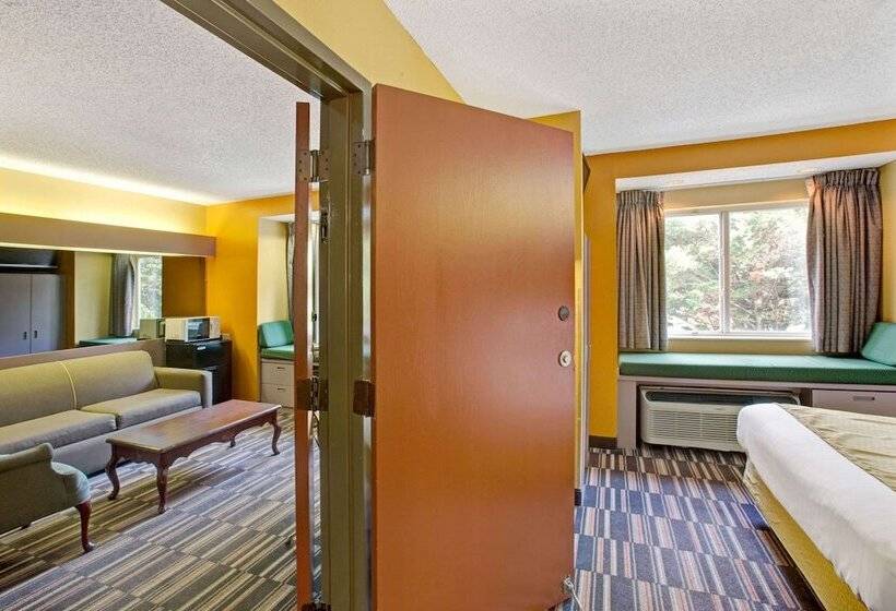 Люкс, Microtel Inn & Suites By Wyndham Gatlinburg