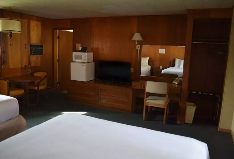 اتاق لوکس, Mid City Motel