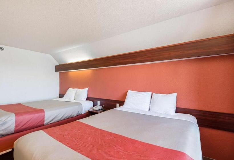 غرفة قياسية لذوى الاحتياجات الخاصة, Motel 6 Olathe, Ks