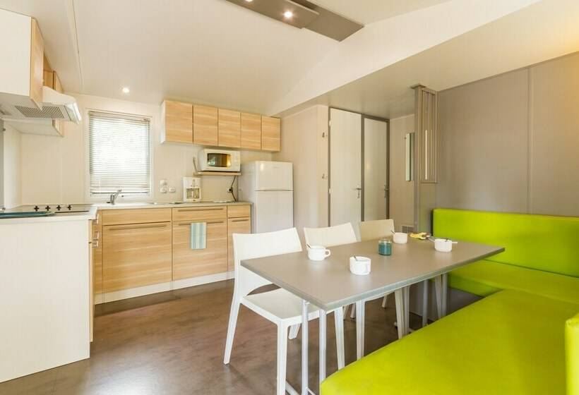 침실 3개 주택, Castel Parc De Fierbois