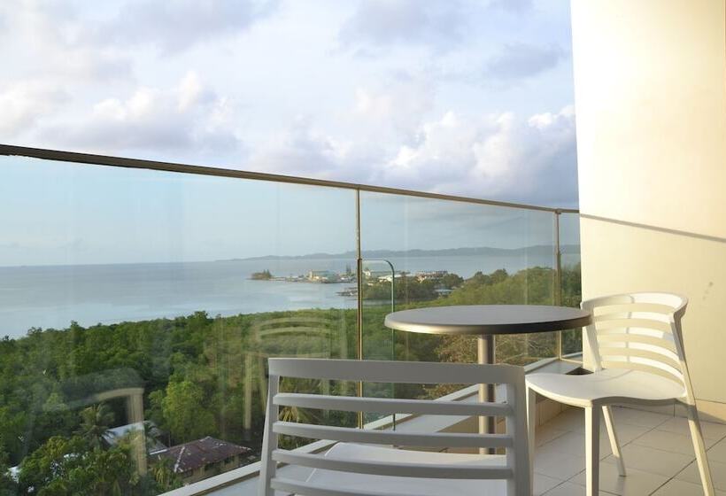 سوییت با چشم‌انداز دریا, West Plaza Hotel At Lebuu Street