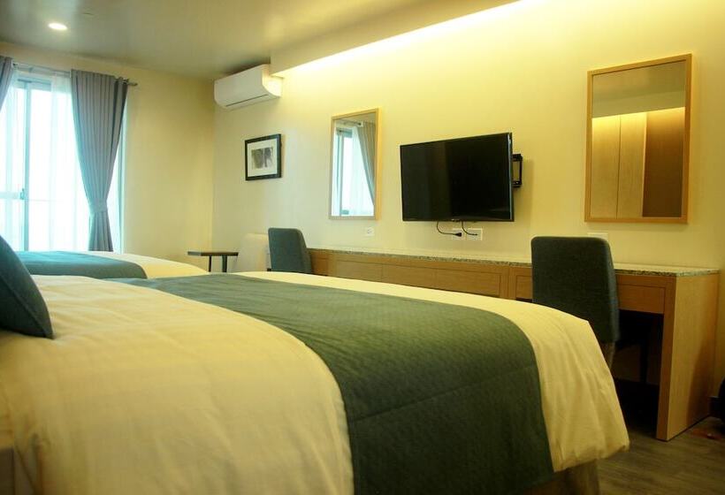 سوییت با چشم‌انداز دریا, West Plaza Hotel At Lebuu Street