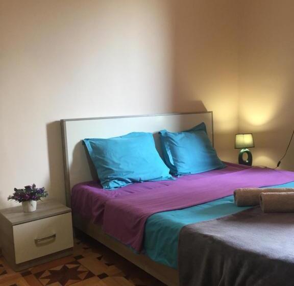 اتاق خانوادگی, Guest House Marani