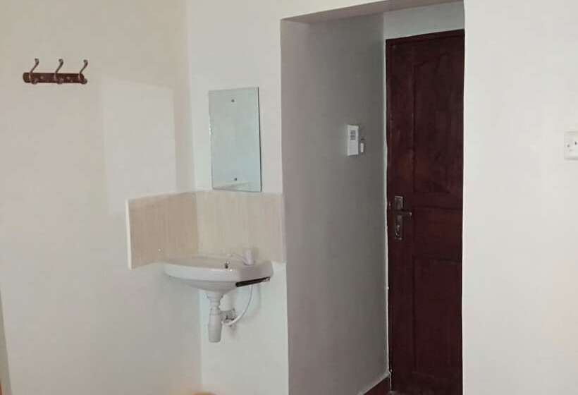 اتاق لوکس, Mali Guest House