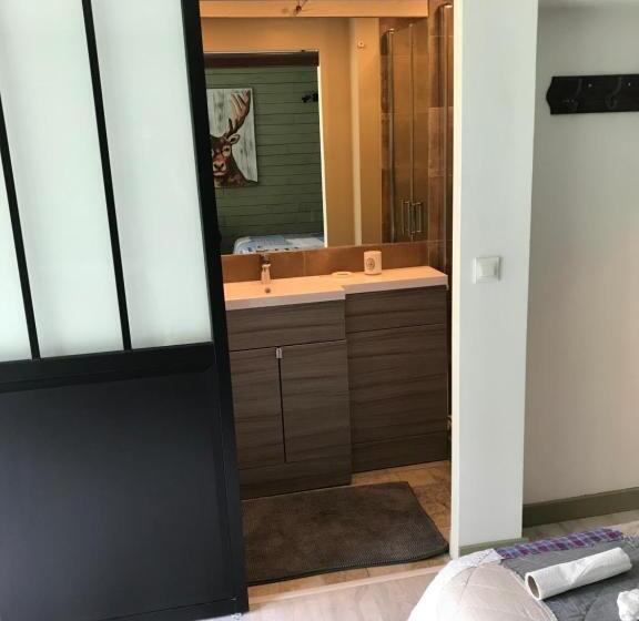 غرفة قياسية مطلّة علي الحديقة, La Tanière Des Ours