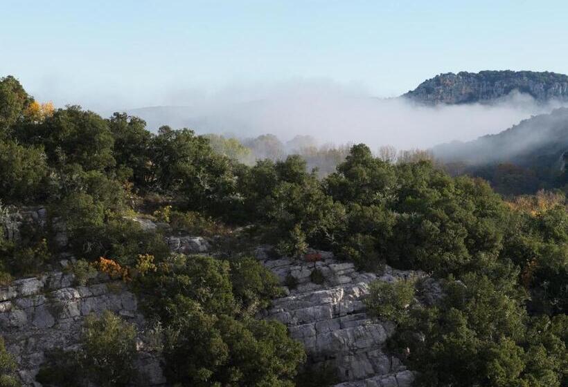 Номер Superior, Les Hauts D'issensac