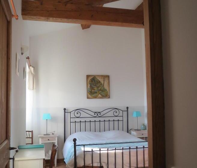 Номер Superior, Les Hauts D'issensac