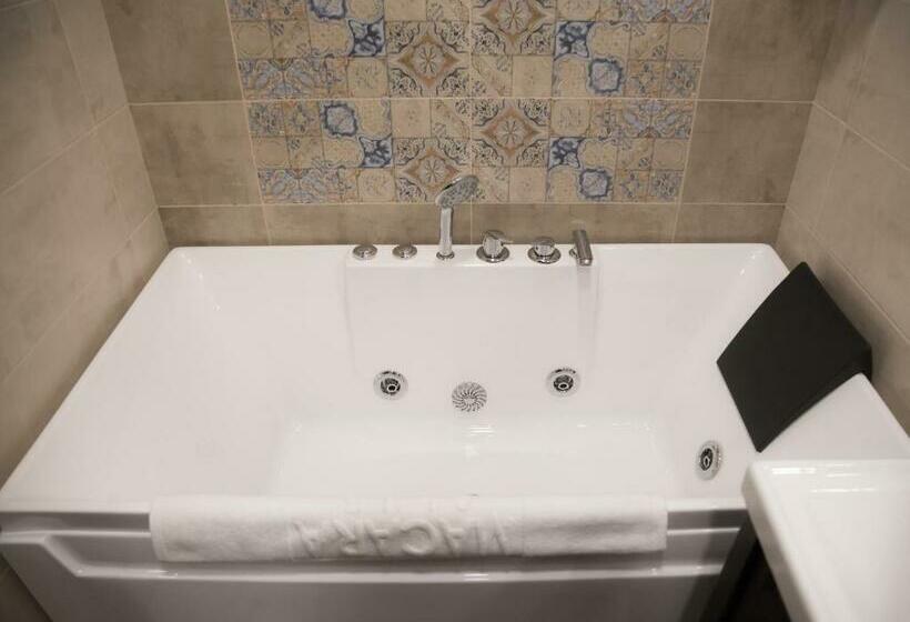 سوییت, Macara Sheki City