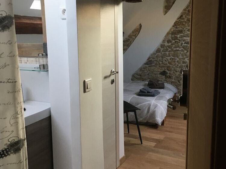 شقة غرفة واحدة, Les Chambres D'orsay