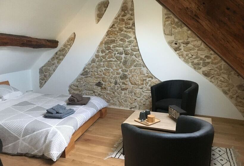 شقة غرفة واحدة, Les Chambres D'orsay