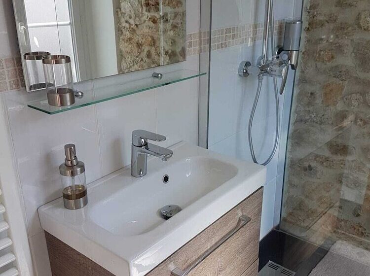 شقة غرفة واحدة, Les Chambres D'orsay