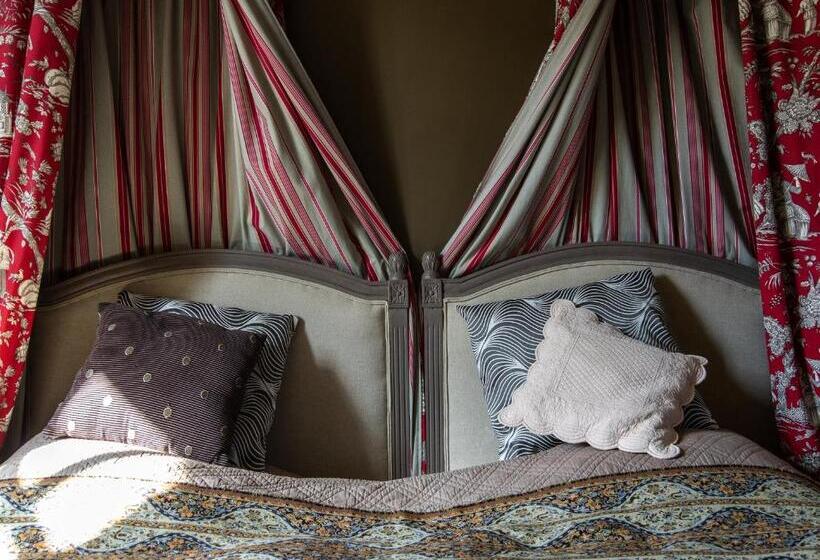 キングサイズベッドのスタンダードルーム, Château De Pramenoux